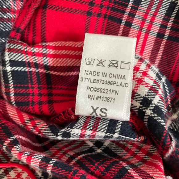 Fashion Nova Cropped Plaid Flannel Shirt XS Red Queen Button Up Y2K Streetwear - Picture 9 of 9